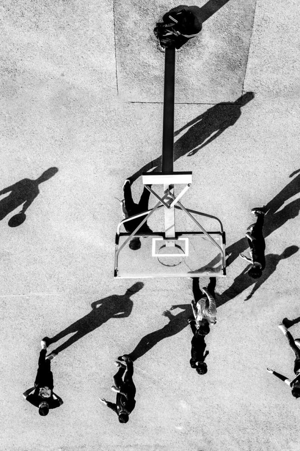 3-523002059@qq.com-单幅-标题：篮球光影-说明：拍摄健身爱好者们打篮球时候的光影